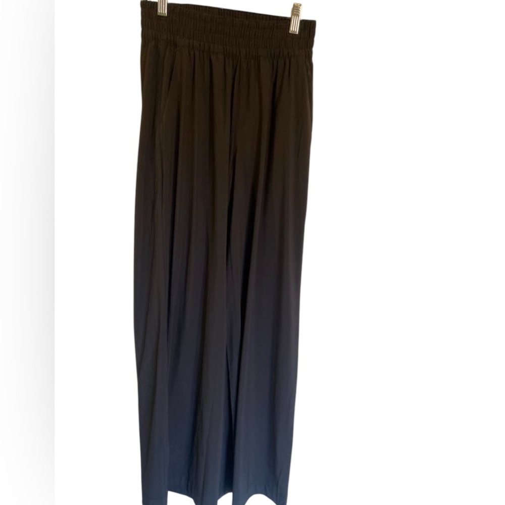8. NWT Vuori villa wideleg Long BLACK Size XS